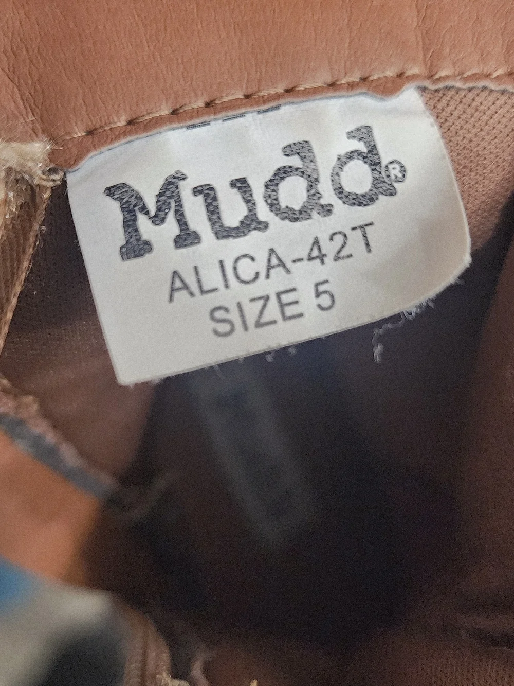 Mudd gently used